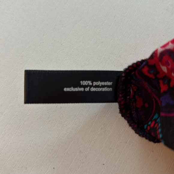 Red Patterned Top with Beaded Neckline. 3/4 length flared sleeves and flared hem - Picture 4 of 7